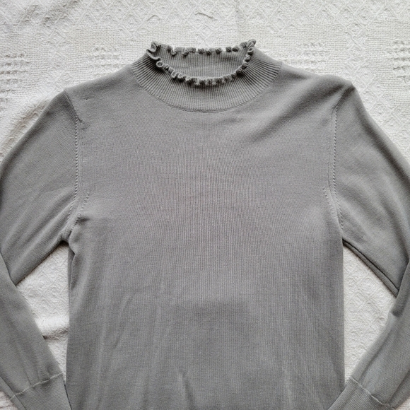 Casual Business Long-sleeve Mock Ruffled Turtleneck Wool Blend Soft Cozy Sweater - Picture 2 of 10